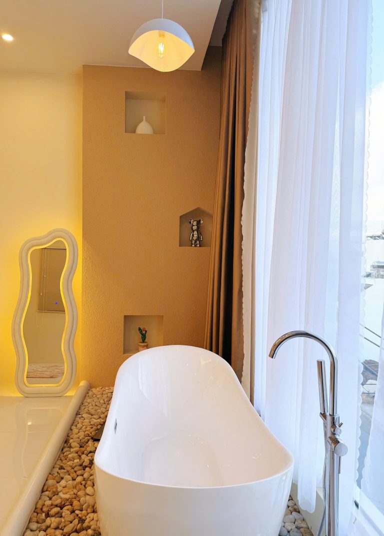 Cozy Phạm Cự Lượng 2