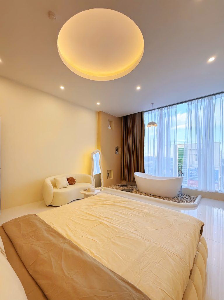 Cozy Phạm Cự Lượng 1